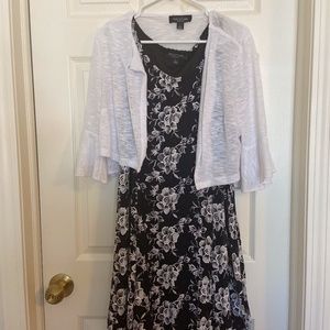 Perceptions-Plus 3/4 Bell Sleeve Puff Print Jacket